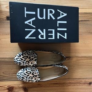 Great condition cheetah loafers